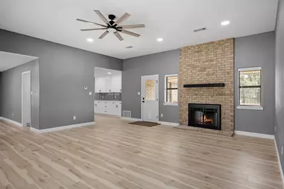 5078 Friedrich Rd, Fredericksburg, TX 78624 - Photo 6