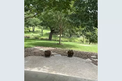 114 W Creekview Dr, Fredericksburg, TX 78624 - Photo 10