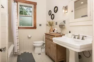 404 N Pecan St, Fredericksburg, TX 78624 - Photo 12