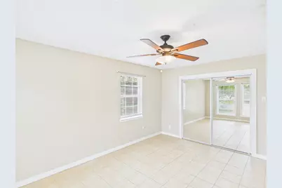 328 Glenmoor Dr, Fredericksburg, TX 78624 - Photo 12