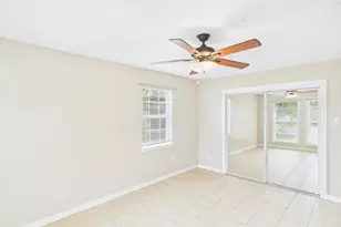328 Glenmoor Dr, Fredericksburg, TX 78624 - Photo 12
