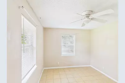 328 Glenmoor Dr, Fredericksburg, TX 78624 - Photo 22