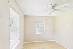 328 Glenmoor Dr, Fredericksburg, TX 78624 - Photo 22