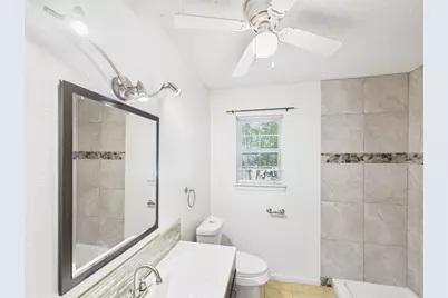 328 Glenmoor Dr, Fredericksburg, TX 78624 - Photo 18