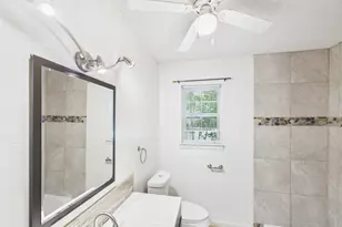 328 Glenmoor Dr, Fredericksburg, TX 78624 - Photo 18