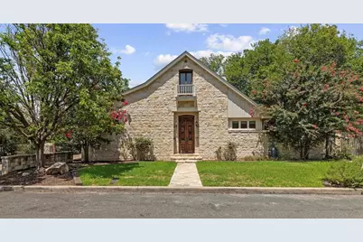 208 W Schubert St, Fredericksburg, TX 78624 - Photo 1