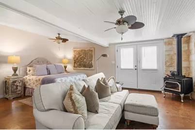 208 W Schubert St, Fredericksburg, TX 78624 - Photo 40