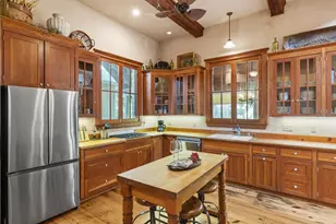 208 W Schubert St, Fredericksburg, TX 78624 - Photo 14