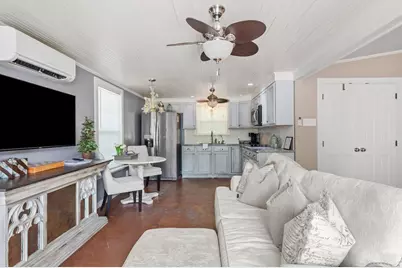 208 W Schubert St, Fredericksburg, TX 78624 - Photo 36