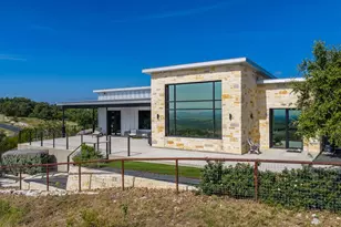 20 N Spies Ridge Dr, Fredericksburg, TX 78624 - Photo 4
