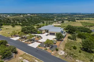 20 N Spies Ridge Dr, Fredericksburg, TX 78624 - Photo 48