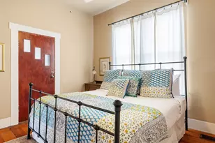 215 E Travis St, Fredericksburg, TX 78624 - Photo 16