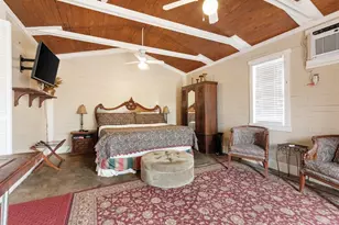 215 E Travis St, Fredericksburg, TX 78624 - Photo 20