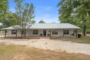 111 Wilderness Dr, Fredericksburg, TX 78624 - Photo 2