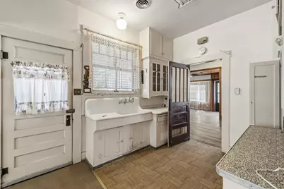 420 Plum St, Fredericksburg, TX 78624 - Photo 10
