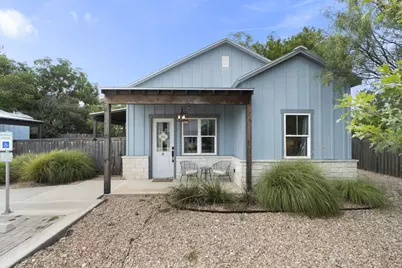506 E Ufer St, Fredericksburg, TX 78624 - Photo 8