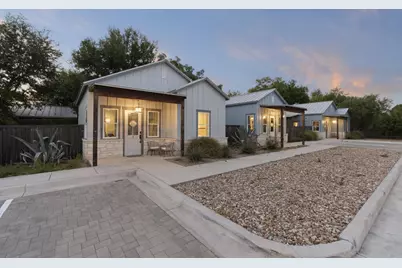 506 E Ufer St, Fredericksburg, TX 78624 - Photo 2
