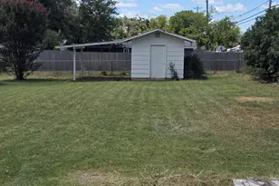 333 W Nimitz St, Fredericksburg, TX 78624 - Photo 18