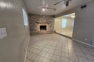 333 W Nimitz St, Fredericksburg, TX 78624 - Photo 6