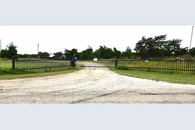 8400 Maner Rd, Harper, TX 78631 - Photo 2
