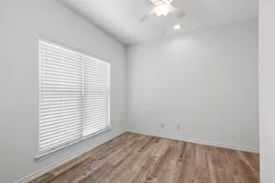 143 Stonewood, Fredericksburg, TX 78624 - Photo 20