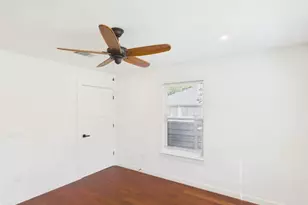 313 Fulton St, Fredericksburg, TX 78624 - Photo 18
