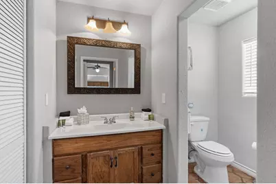 208 E San Antonio St, Fredericksburg, TX 78624 - Photo 30