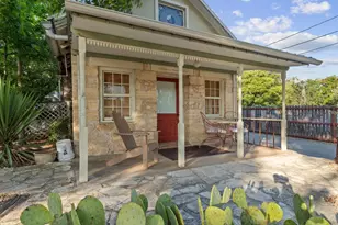 208 E San Antonio St, Fredericksburg, TX 78624 - Photo 82