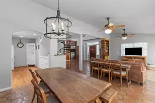 208 E San Antonio St, Fredericksburg, TX 78624 - Photo 22