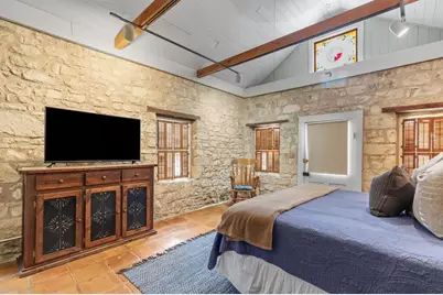 208 E San Antonio St, Fredericksburg, TX 78624 - Photo 4