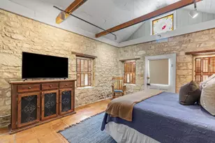 208 E San Antonio St, Fredericksburg, TX 78624 - Photo 4