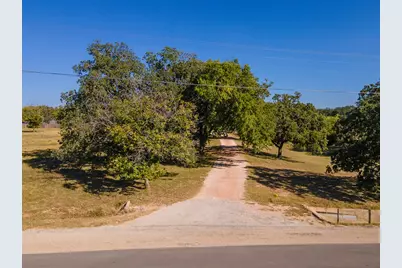959 S Eagle St, Fredericksburg, TX 78624 - Photo 6