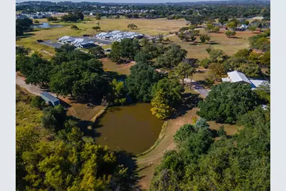 959 S Eagle St, Fredericksburg, TX 78624 - Photo 4