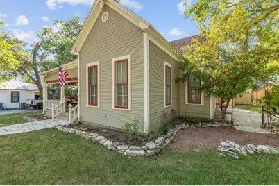 104 N Cherry St, Fredericksburg, TX 78624 - Photo 22