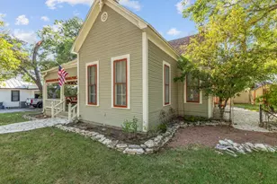 104 N Cherry St, Fredericksburg, TX 78624 - Photo 22