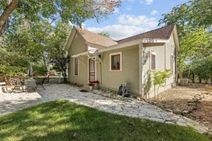 104 N Cherry St, Fredericksburg, TX 78624 - Photo 24