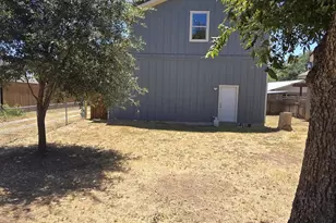204 Crestwood Dr, Fredericksburg, TX 78624 - Photo 14