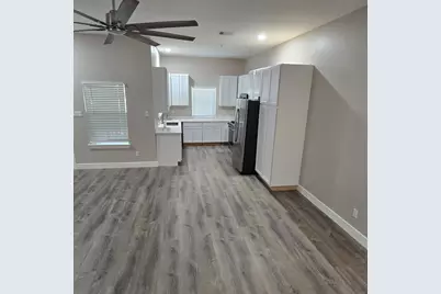 204 Crestwood Dr, Fredericksburg, TX 78624 - Photo 6