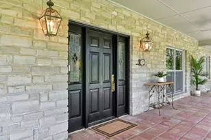 283 W Lacey Oak Pkwy, Kerrville, TX 78028 - Photo 2