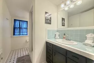 901 N Llano St, Fredericksburg, TX 78624 - Photo 20