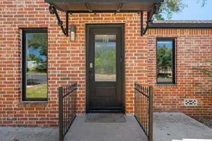 109 S Bowie, Fredericksburg, TX 78624 - Photo 24