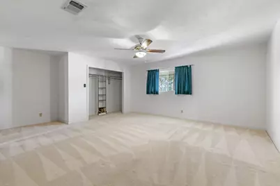 105 Hale St, Fredericksburg, TX 78624 - Photo 12
