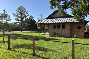 601 Whitney, Fredericksburg, TX 78624 - Photo 8