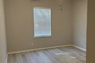 813 N Pecan St, Fredericksburg, TX 78624 - Photo 8