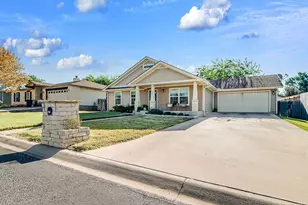 207 Green Oaks Loop, Fredericksburg, TX 78624 - Photo 30