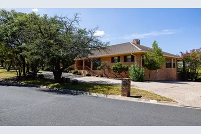 304 Spring Mill Dr., Kerrville, TX 78028 - Photo 2