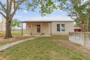 1410 Grapetown Rd, Fredericksburg, TX 78624 - Photo 16
