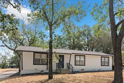 603 S Washington St, Fredericksburg, TX 78624 - Photo 2