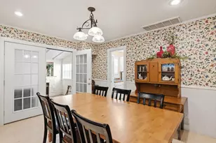 305 S Orange St, Fredericksburg, TX 78624 - Photo 14