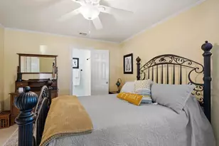 305 S Orange St, Fredericksburg, TX 78624 - Photo 24